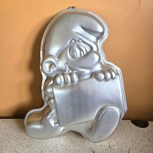 Wilton 1983 Smurf Cake Pan Vintage